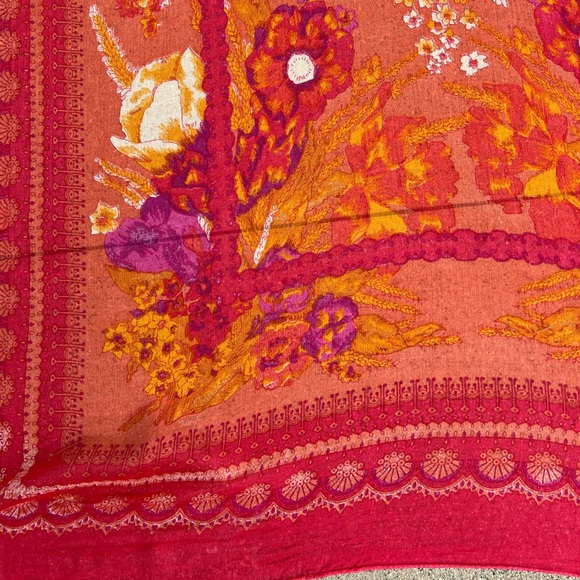 Theodora Callum Scarf - Picture 6 of 7